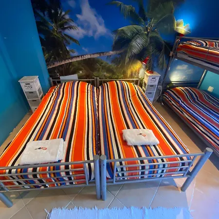 Amazigh & Dorm With Share Kitchen Vandrarhem *