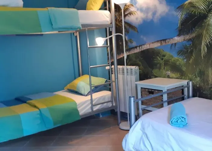 Amazigh & Dorm With Share Kitchen Vandrerhjem Cascais