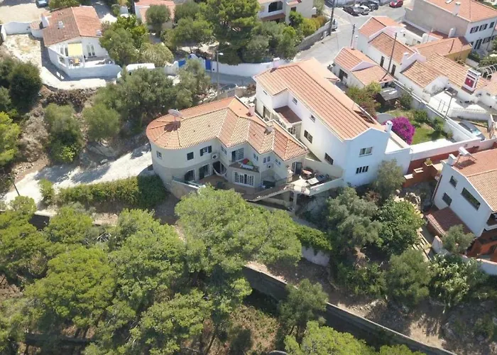 Amazigh & Dorm With Share Kitchen * Cascais